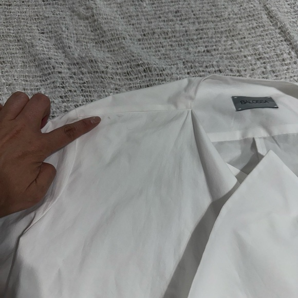 BALOSSA white quiet luxury cotton blouse - Picture 9 of 9